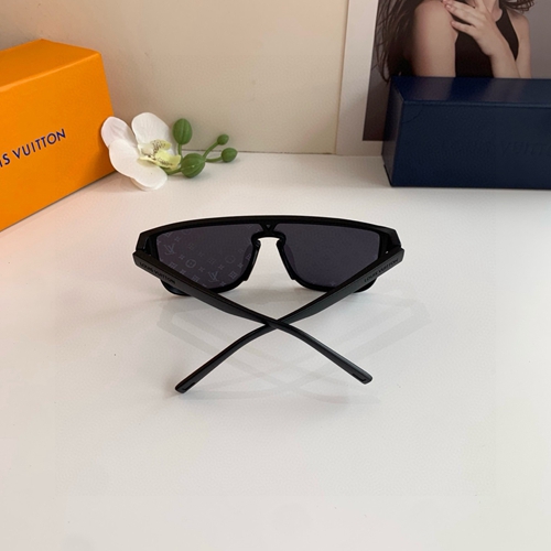 ルイヴィトンサングラス着用イメージ